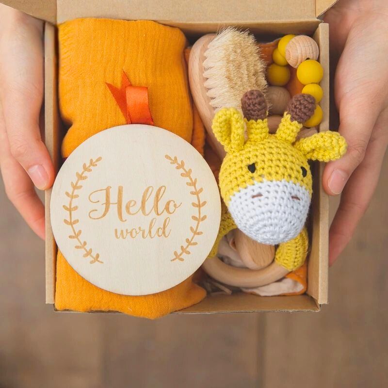 safari-gender-neutral-baby-shower-gift-box