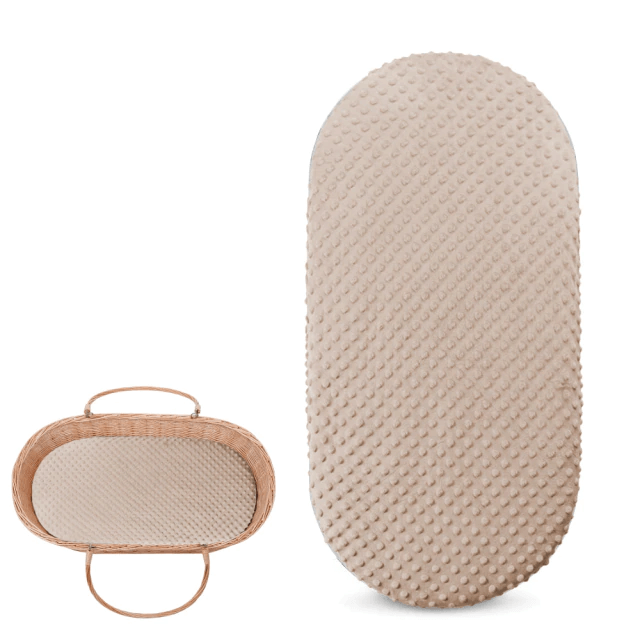 Finn-Moses-Basket-Sheet