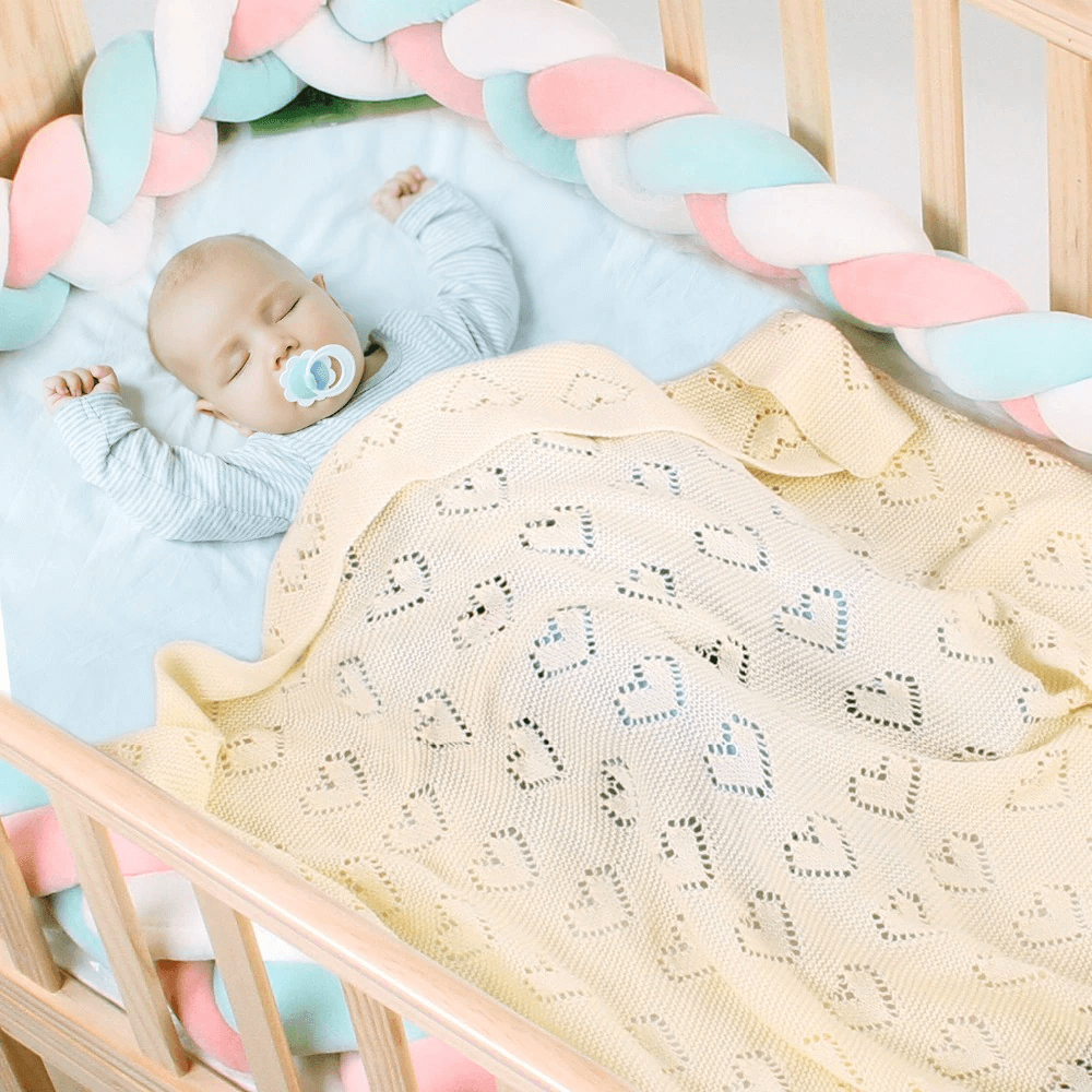 baby-cot-blanket-breathable-hearts