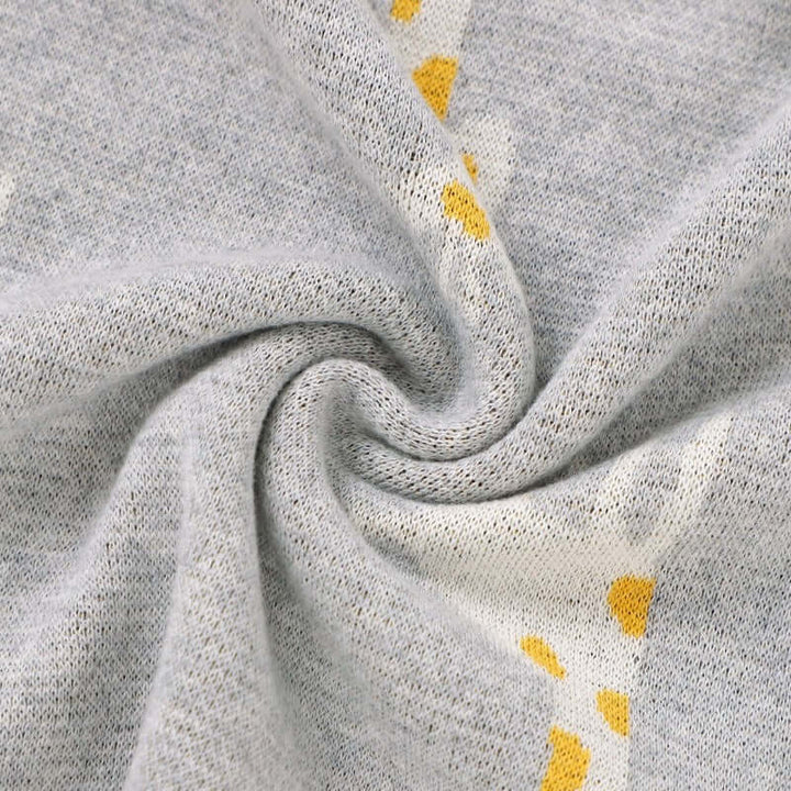 soft-knit-baby-blanket-grey-giraffe