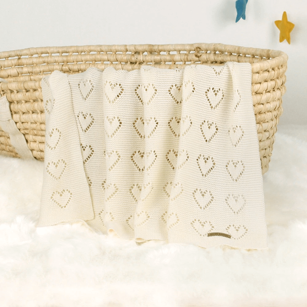 swaddle-baby-blanket-hearts