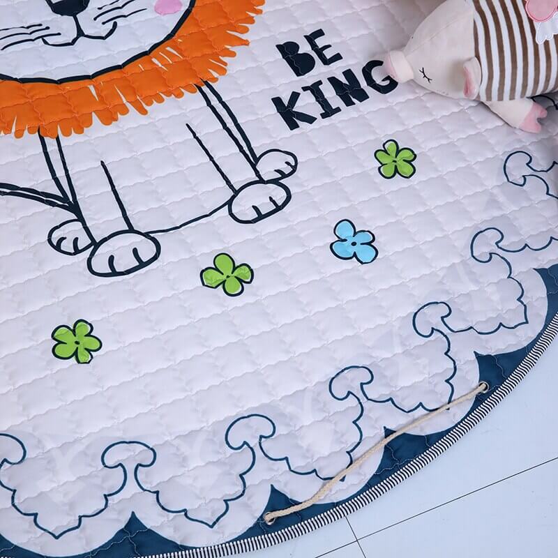 white-baby-play-mat-lion